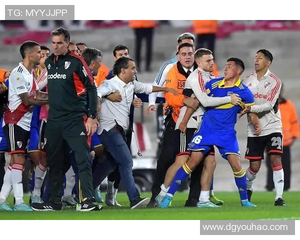 圣胡安圣马迎战博卡青年激情对决引发球迷热潮